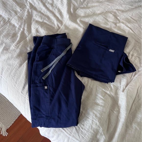 Figs scrub set - navy blue - Picture 6 of 6